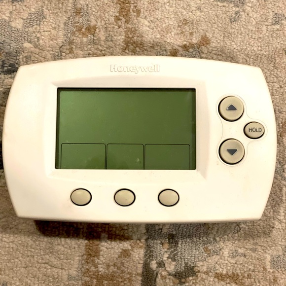 Other Honeywell Thermostat Focuspro Programmable 2h2c Large Display